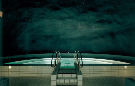 Schwimmbäder | Fliesen und Platten | Einsatzbereiche | Baunetz_Wissen