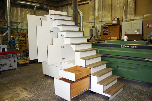 Bildergalerie - Treppenschrank - Glossar - Treppen - baunetzwissen.de