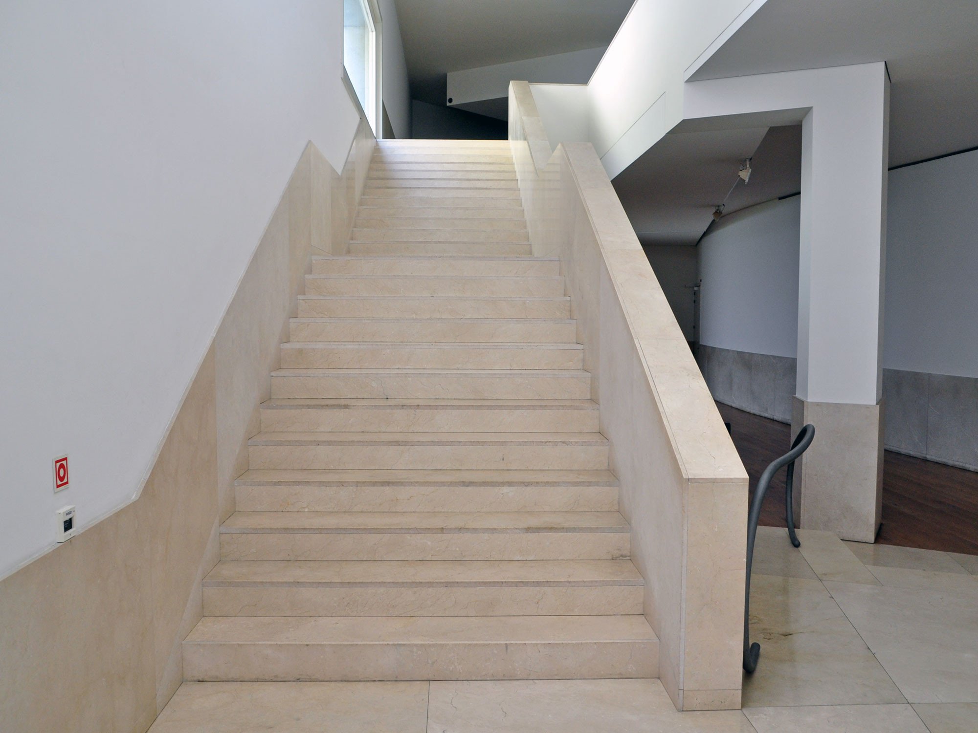 Treppen Fliesen Und Platten Einsatzbereiche Baunetz Wissen