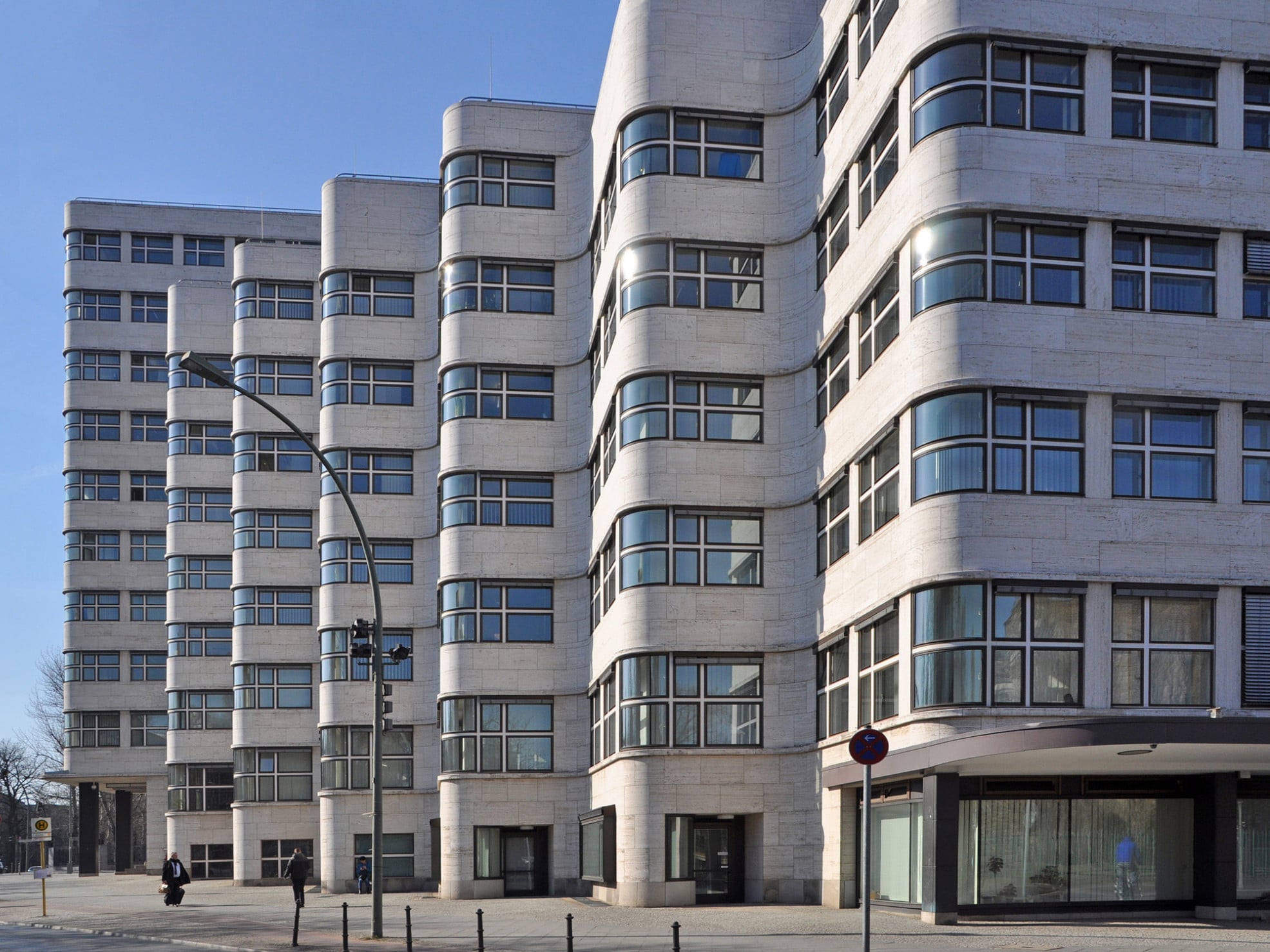 Römischer Travertin am Shell-Haus in Berlin