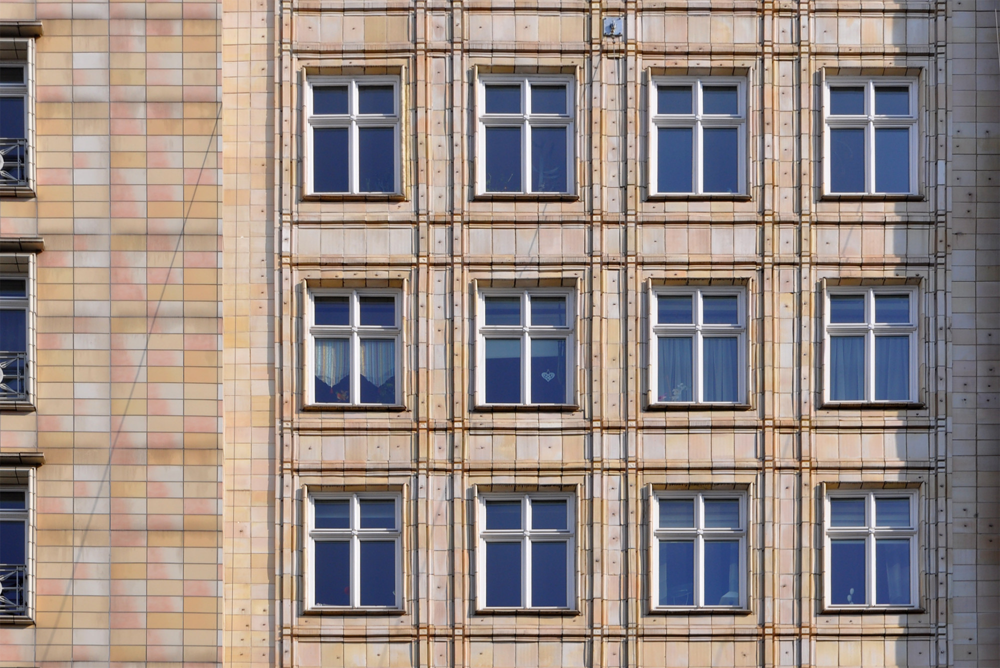 Anforderungen An Fassadenbekleidungen Fliesen Und Platten