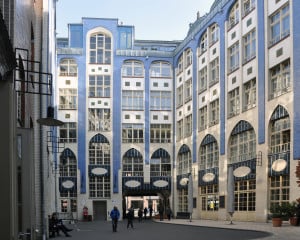 Keramikfassade an den Hackeschen Höfe, Berlin