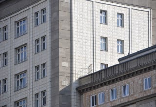 Keramikfliesen an den Häusern Karl-Marx-Allee, Berlin
