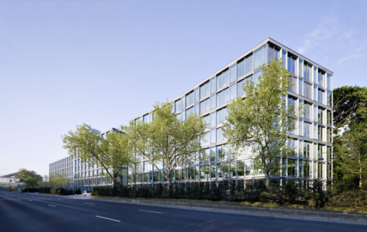 Erweiterung Der Ergo Versicherung In Dusseldorf Sicherheitstechnik Buro Gewerbe Baunetz Wissen