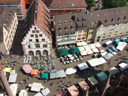 Lage unmittelbar im Zentrum einer Stadt