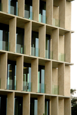 Brise Soleil an einem Laborgebäude in Zürich/CH