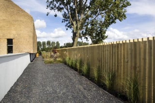 Obwohl das Haus am Stadtrand steht, hat man das Gefühl auf dem Land zu sein