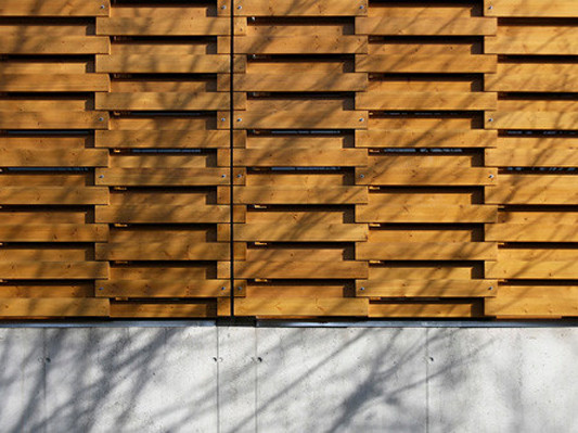 Detail Holzlamellenfassade