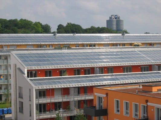 Dächer mit Solarkollektoren