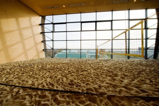Sandplatz für Beachvolleyball mit Aussicht