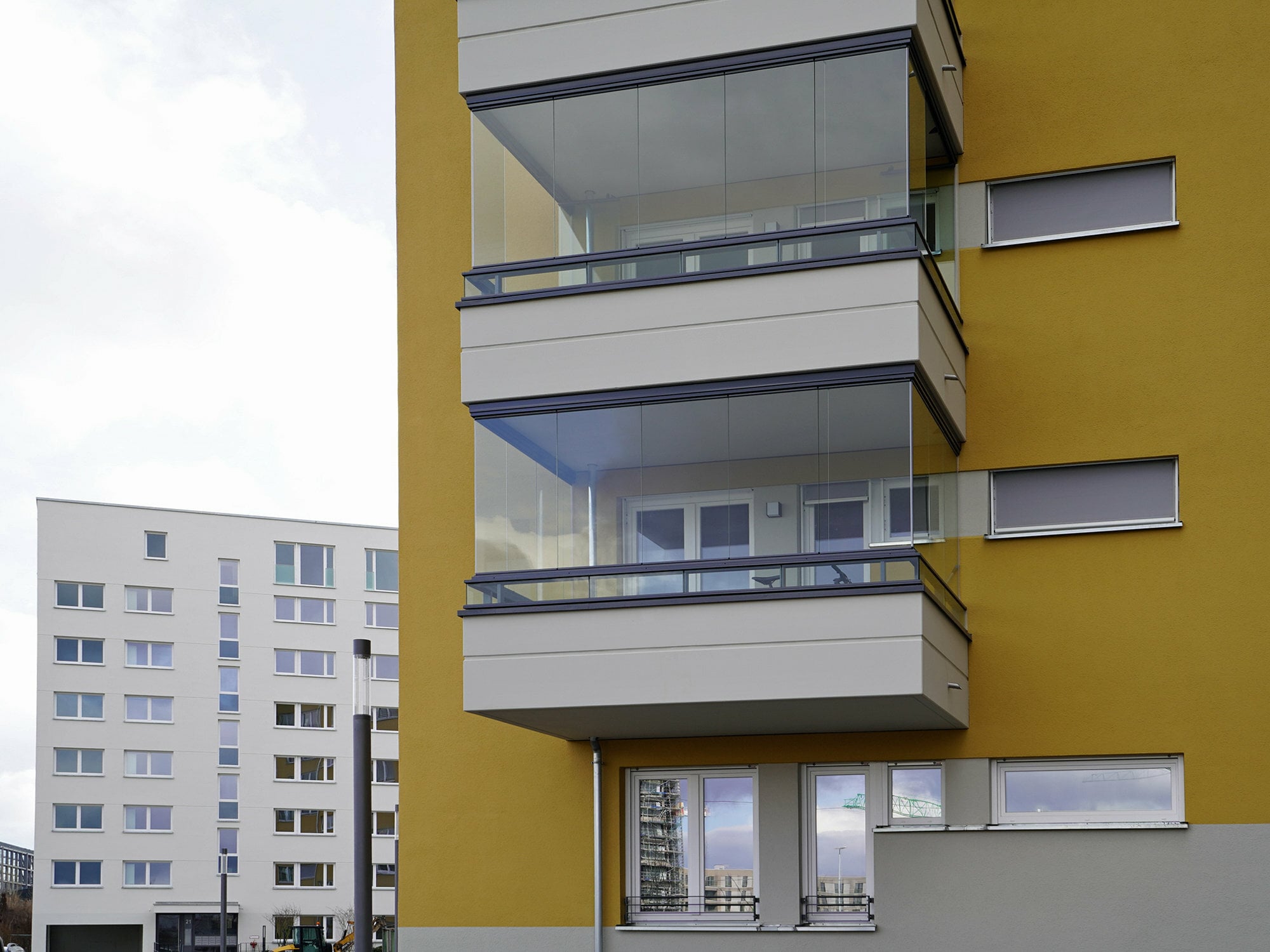 Verglaste Balkone stellen eine thermische Pufferzone dar