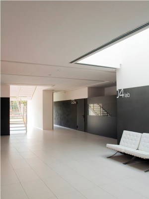 Innenansicht des Foyers mit Atrium
