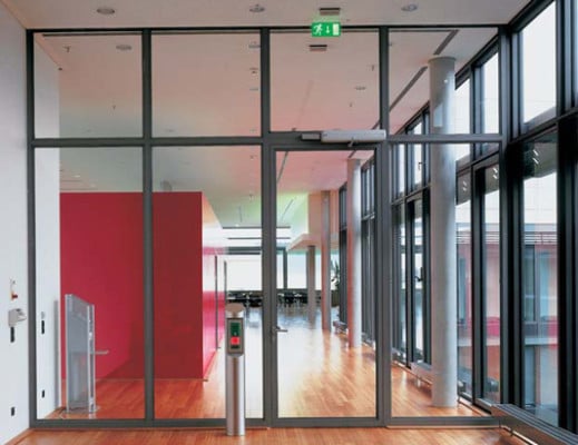 Einflügelige Rauchschutztür in der Kreissparkasse Friedrichshafen