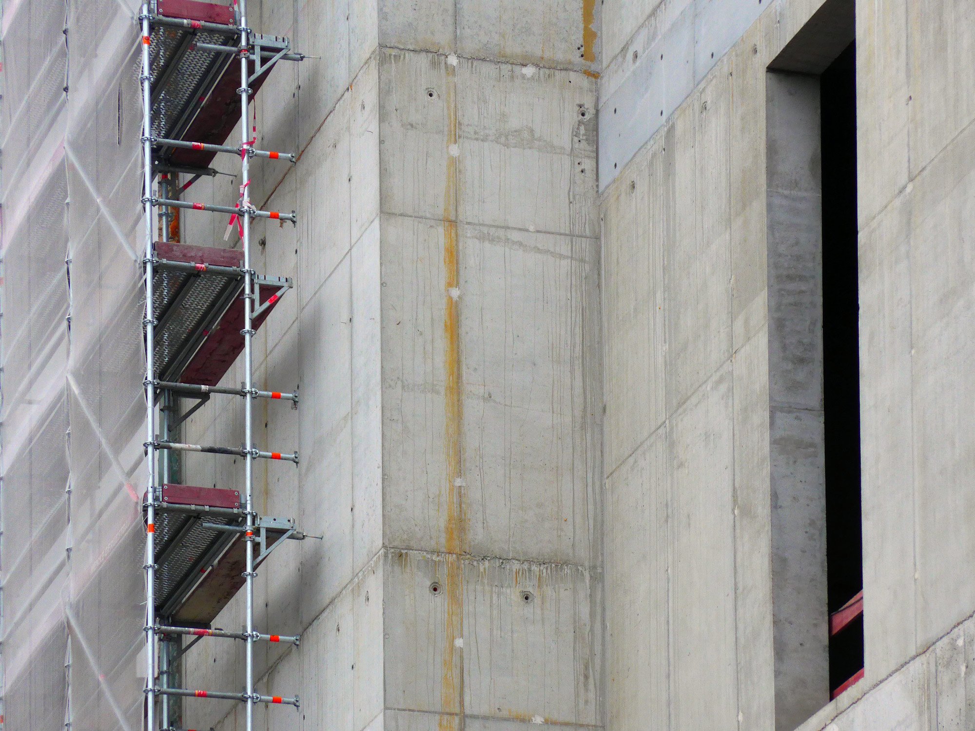 Ausschalen und Nachbehandeln Beton Herstellung