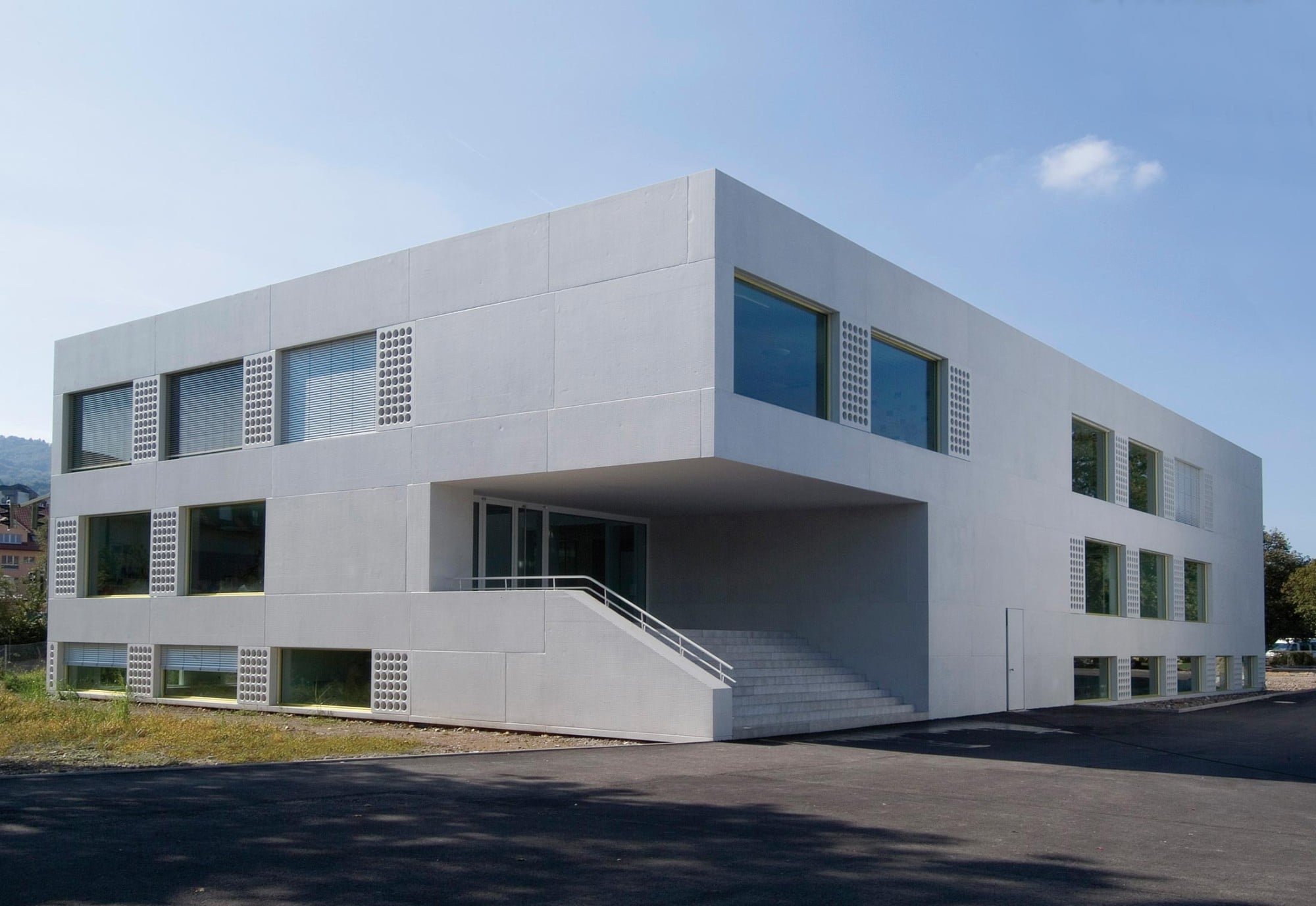 Schulhaus Steinmürli in Dietikon aus selbstverdichtendem Beton