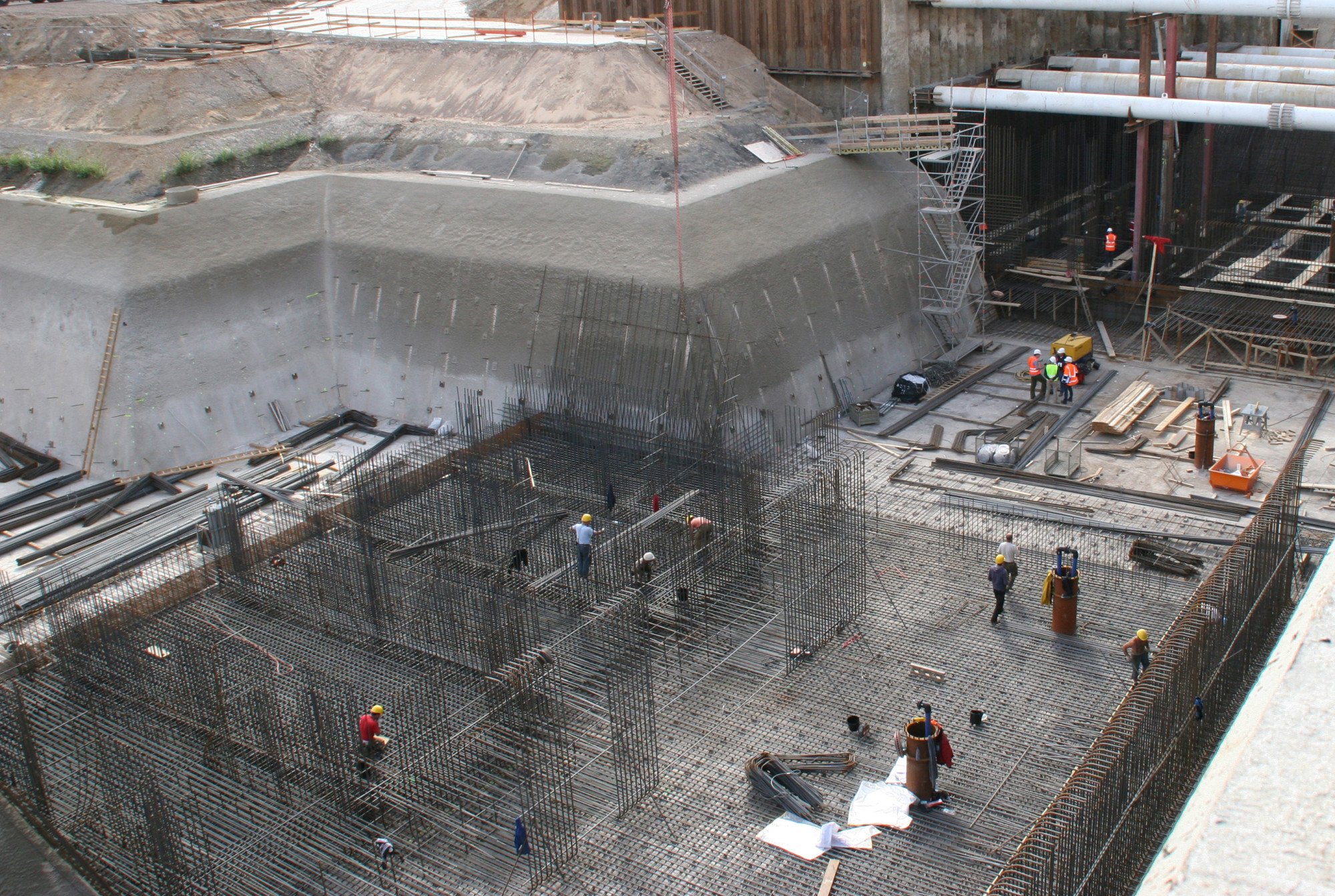 Die fünf Meter dicke Betonsohle der Weserschleuse Minden besteht aus WU-Beton