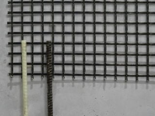 Textilbewehrungen erlauben dünnwandige Bauteile auszubilden, da die nicht-rostenden Matten verglichen mit Stahlbewehrungen eine deutlich geringere Betondeckung benötigen.