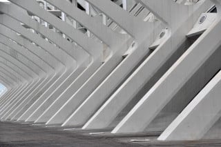 Stahlbetonstützen des Wissenschaftsmuseums Príncipe Felipe in Valencia, Architekten: Santiago Calatrava