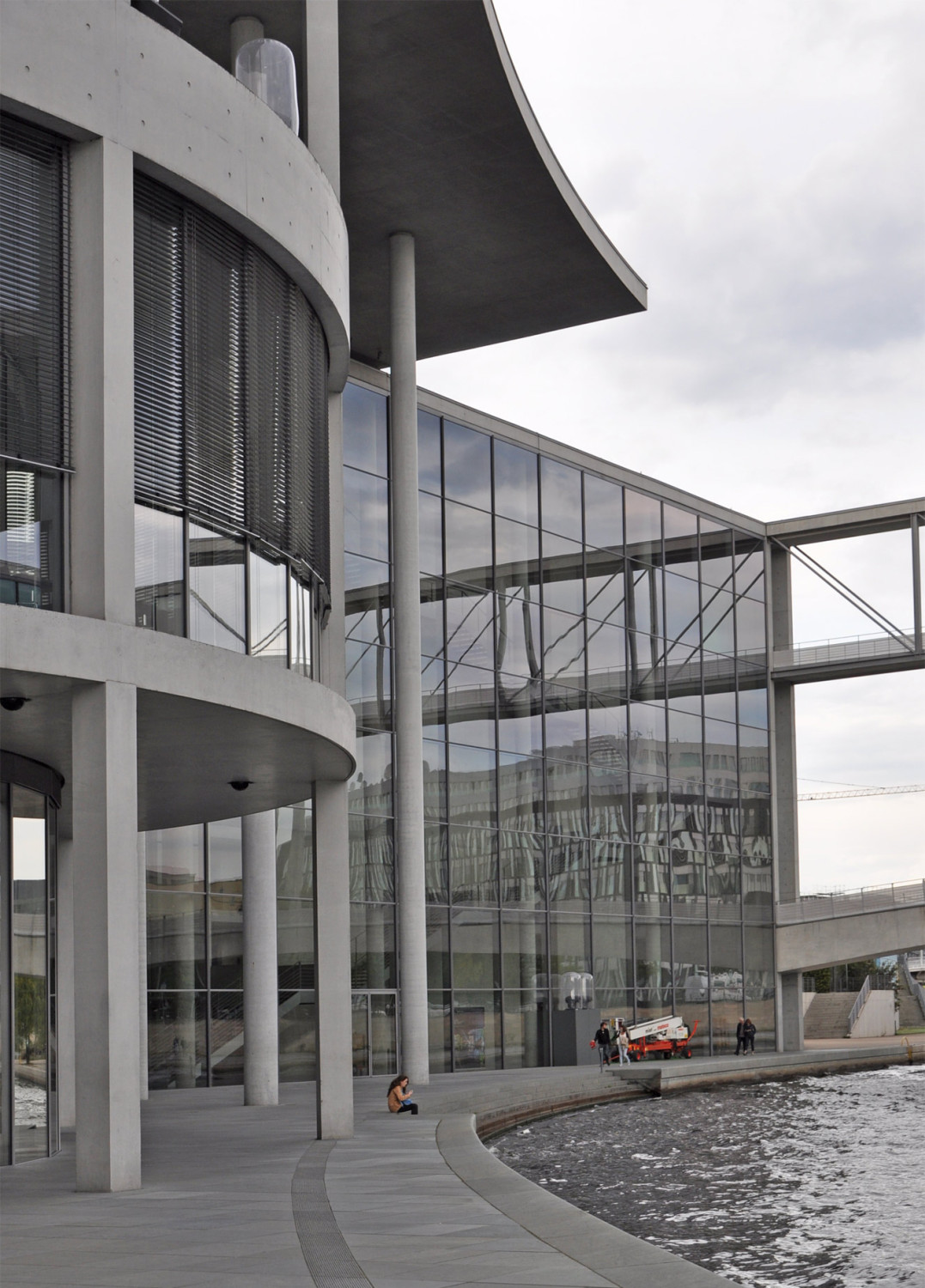 Stützen am Paul-Löbe-Haus in Berlin, Architekten: Stephan Braunfels