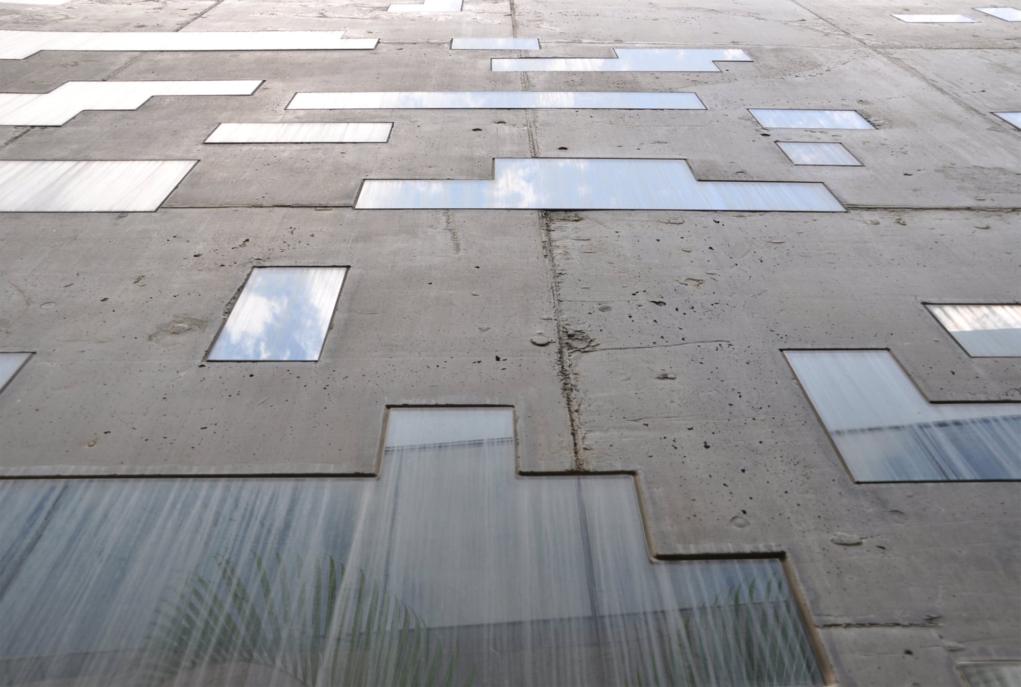Bewegungsfuge an der Fassade des Kunst- und Kulturzentrums Espacio de las Artes (TEA) in Santa Cruz de Tenerife
