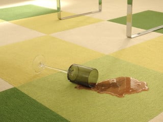 Reinigung und Pflege von textilen Belägen