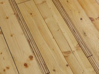 Oberflächenbehandlung von Dielenböden