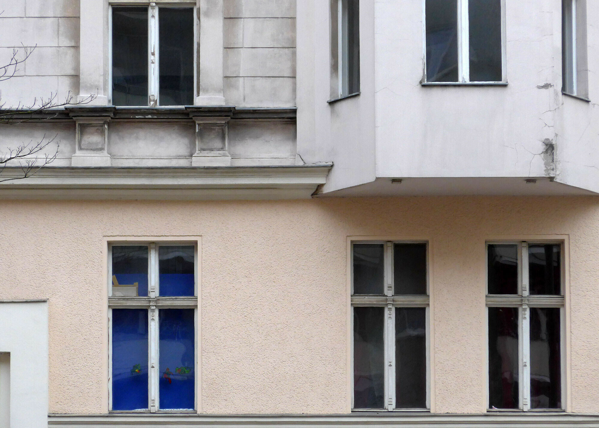 Geometrische Wärmebrücken treten häufig in Kombination mit konstruktiven Wärmebrücken auf.