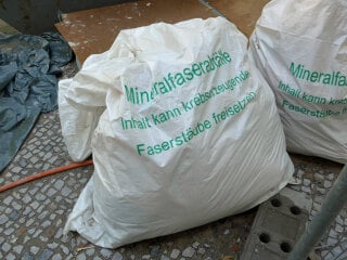 Wer auf der Baustelle arbeitet, kommt mit vielen gesundheitsgefährdenden Materialien in Kontakt.