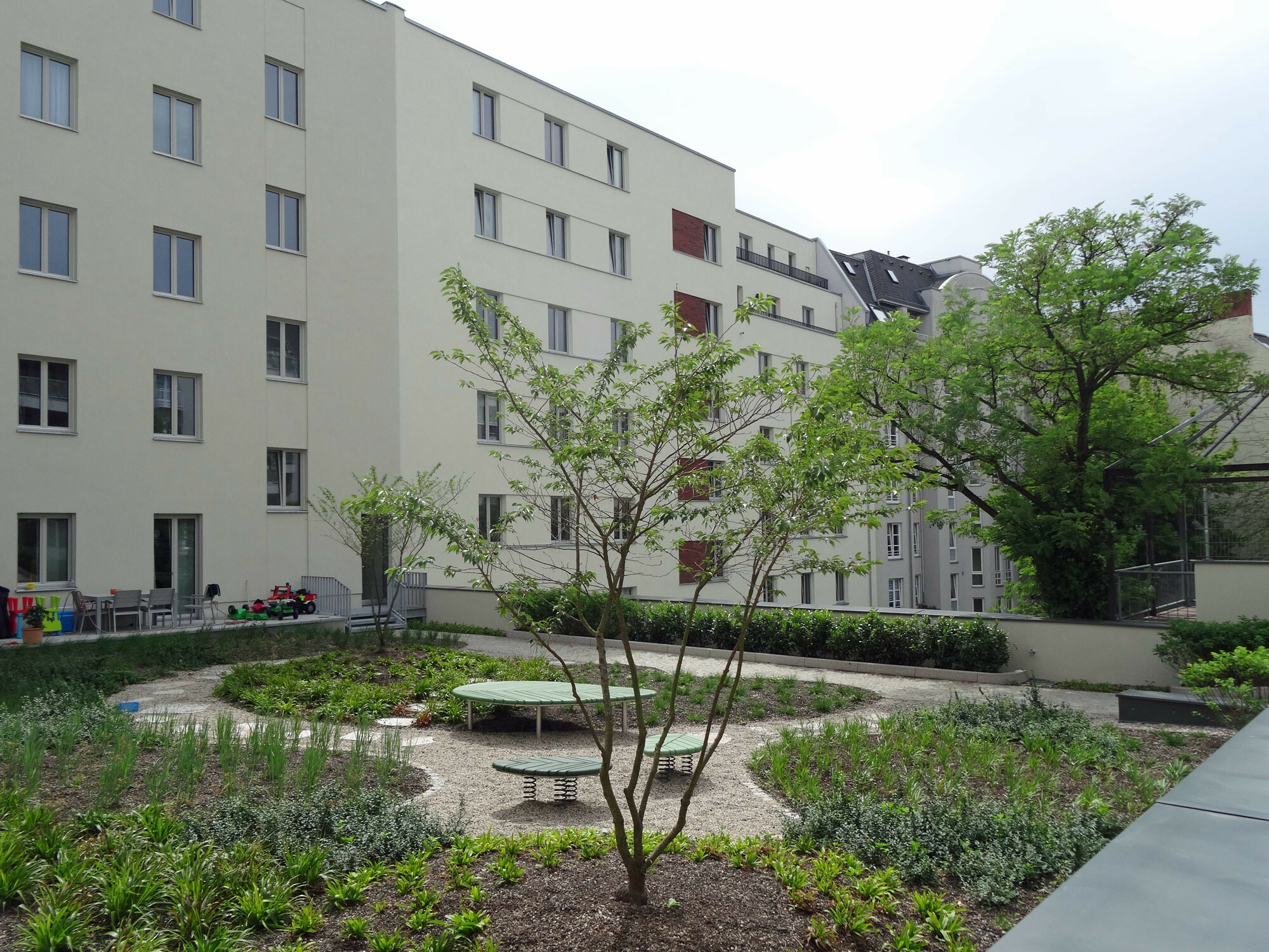 Begrünter Dachgarten auf einem Parkhaus (intensiv)