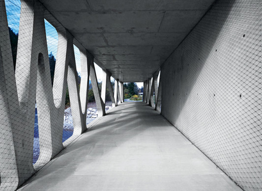 Als Absturzsicherung verwendeten die Architekten ein Stahlnetz