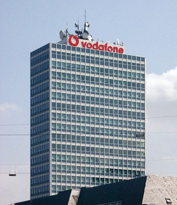 Tafelkonstruktion am Mannesmann Hochhaus in Düsseldorf