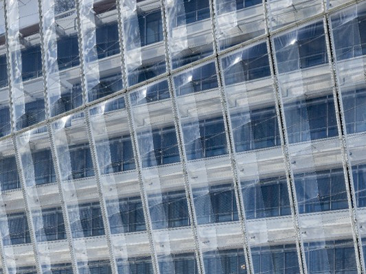 Fassadenausschnitt an der Westseite des Bürohauses