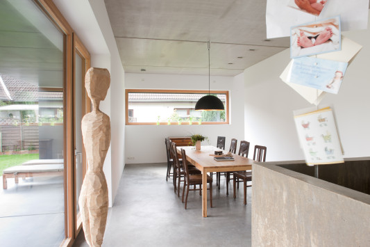 Auch die Inneräume sind in Sichtbeton gestaltet