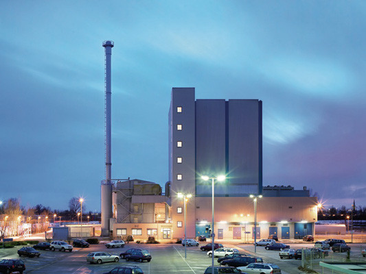 Das Biomasse-Heizkraftwerk Kehl ist eine Kraft-Wärme-Kopplungsanlage, die mit Altholz betrieben wird