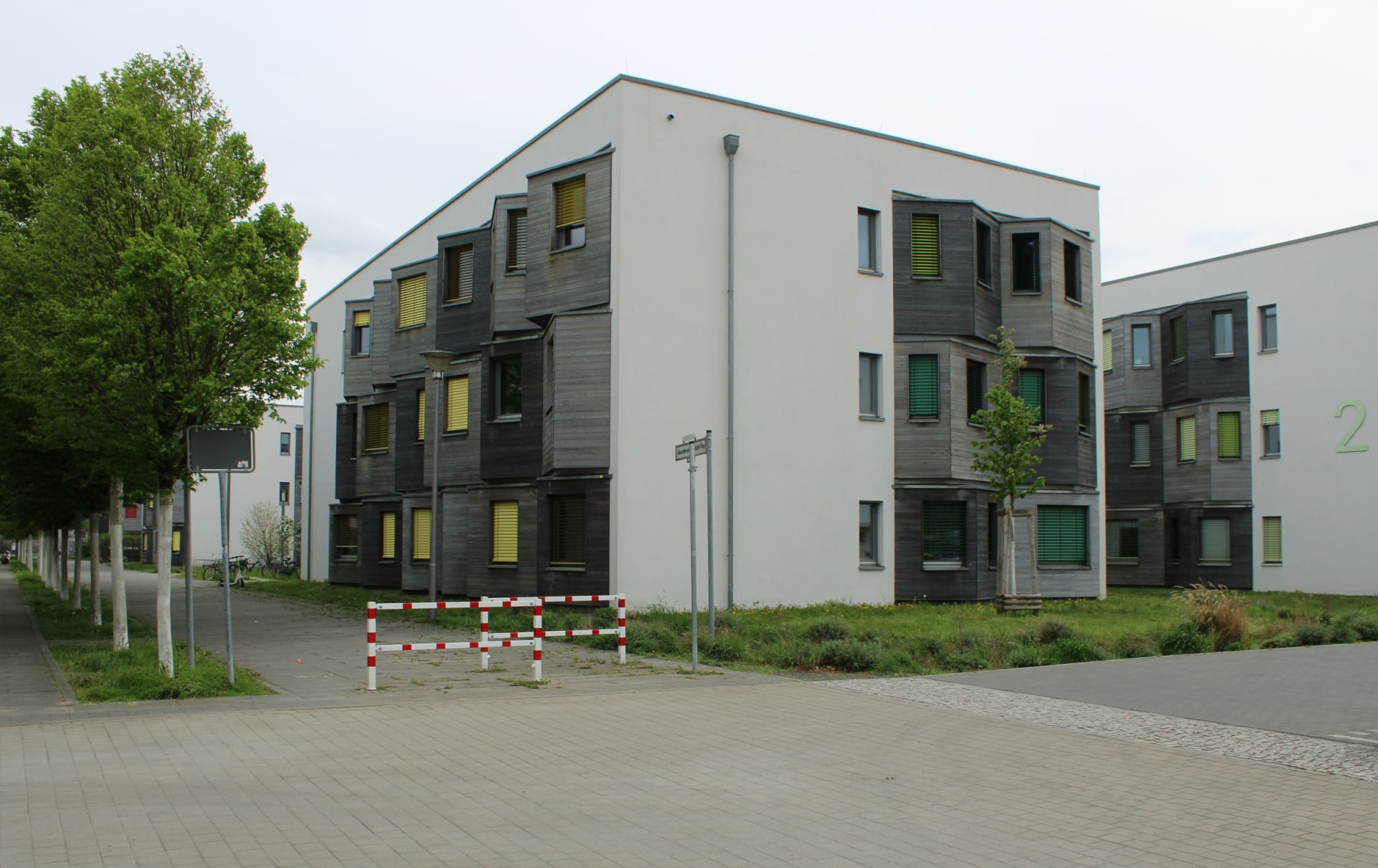 Außenliegende Entwässerung und Notüberlauf beim Studentendorf Adlershof in Berlin (Architektur: Die Zusammenarbeiter, Berlin 2014)