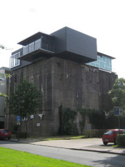 Flachdach-Nutzung der besonderes Art: Penthouse auf Bunker in Hamm