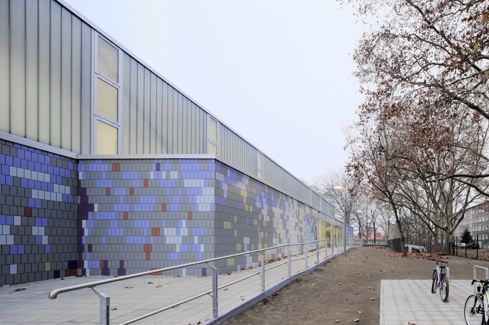 Dreifeldsporthalle In Berlin Friedrichshagen Fliesen Und Platten Sport Freizeit Baunetz Wissen