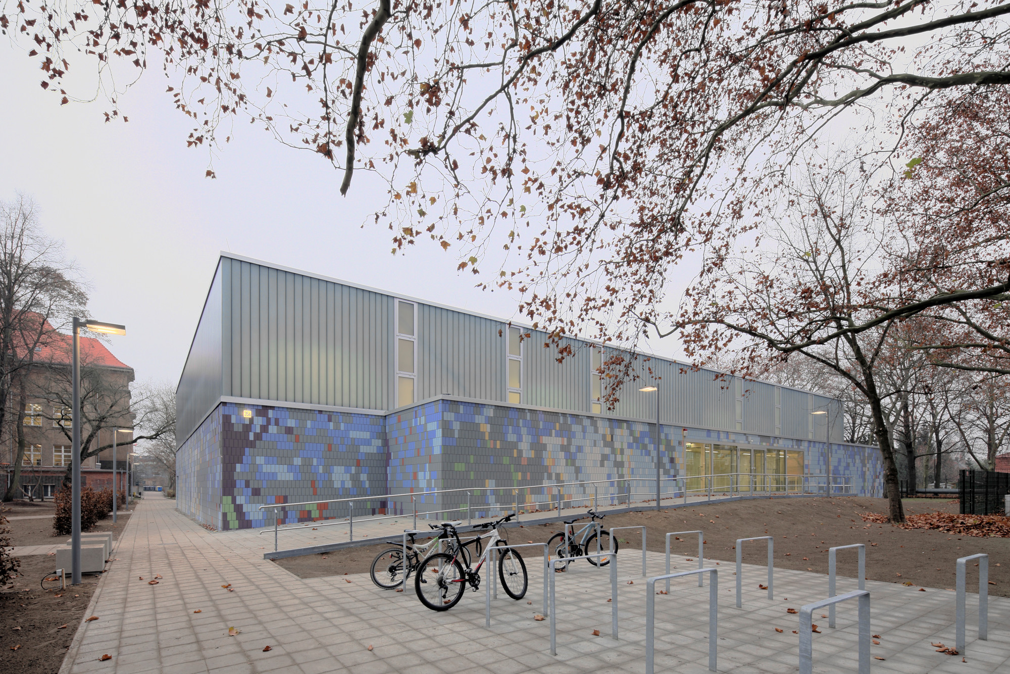 Dreifeldsporthalle In Berlin Friedrichshagen Fliesen Und Platten Sport Freizeit Baunetz Wissen