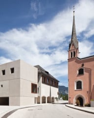 Der Erweiterungsbau passt sich perfekt in das mittelalterliche Stadtgefüge ein