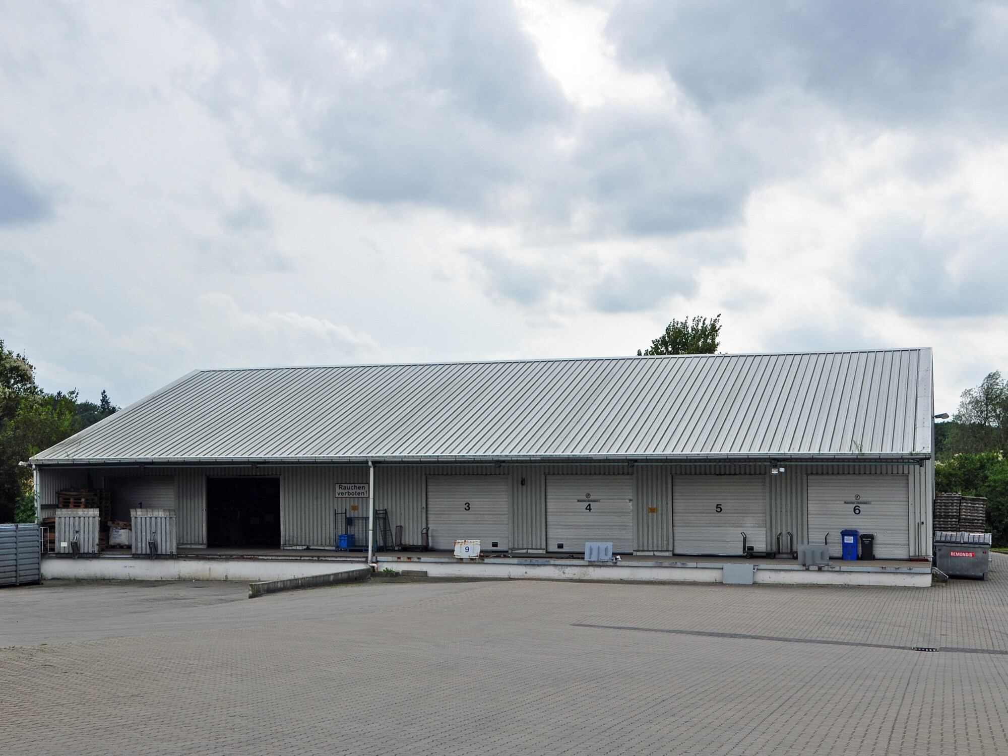 Zinkdeckung auf einer Industriehalle