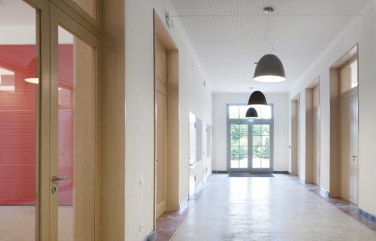 Erschließung mit verbesserter Belichtung und Beleuchtung