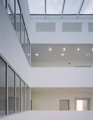 Atrium über dem Empfang im ersten Obergeschoss