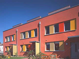 Niedrigenergiehaus mit Porenbetonsteinen: Stadthäuser in Hamburg von MS Architekten Martens Sternkopf, Rosengarten
