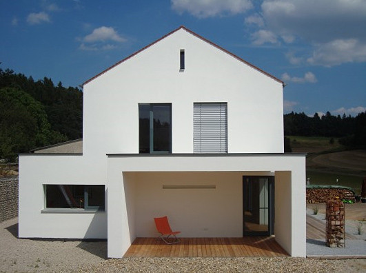 Niedrigenergiebau mit Porenbetonsteinen: Einfamilienhaus in Voggenthal von Berschneider + Berschneider, Pilsach