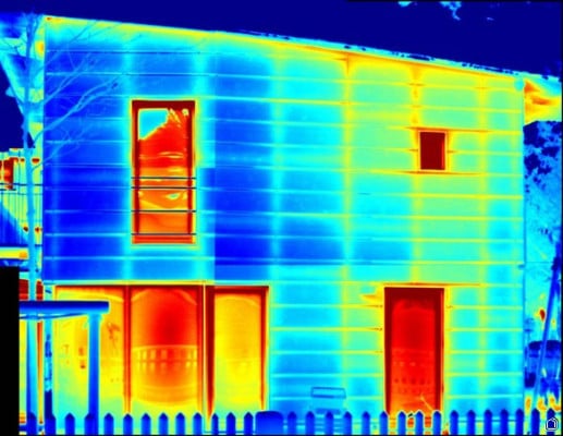 Thermografische Aufnahmen verdeutlichen die Schwachstellen im Wärmeschutz
