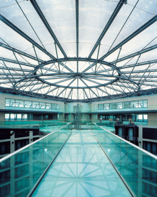 Überkopfverglasung, Glasbrücke und Glasbrüstungen