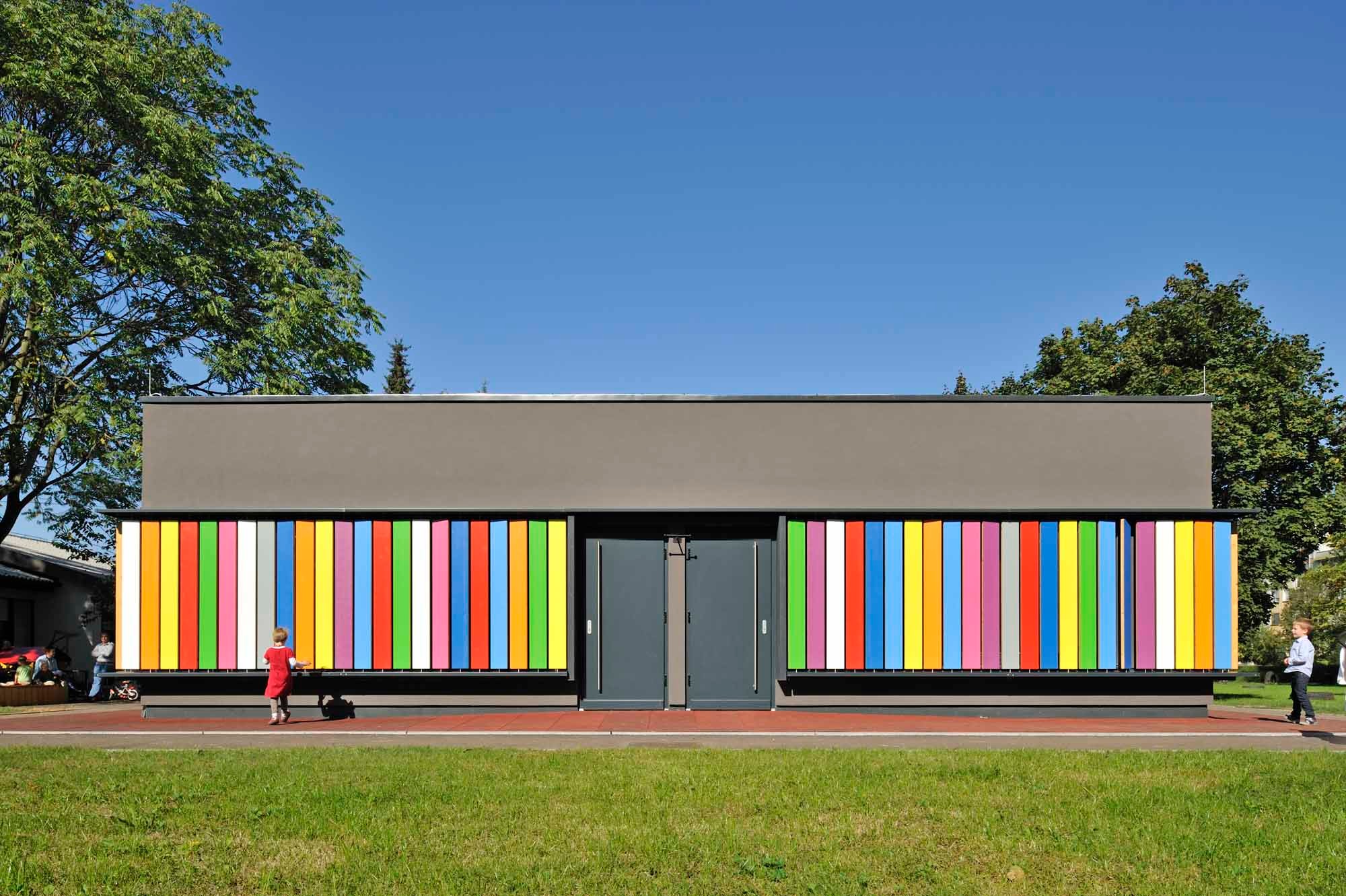 In insgesamt neun verschiedenen Farben leuchten die Lamellen