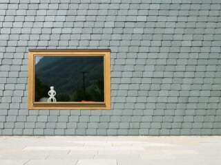 Farbschiefer an einem Einfamilienhaus in Giswil