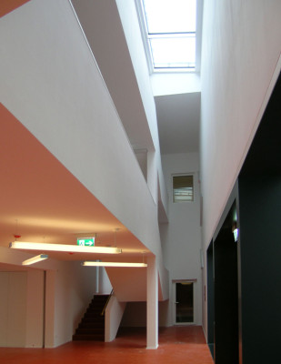 Eingangsbereich mit Zugang zum Altbau