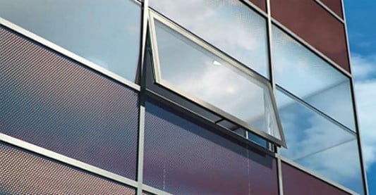 PV-Module in einer Warmfassade